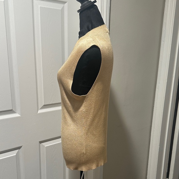 ☀️Gold Sleeveless Knit Top☀️ - Picture 3 of 5